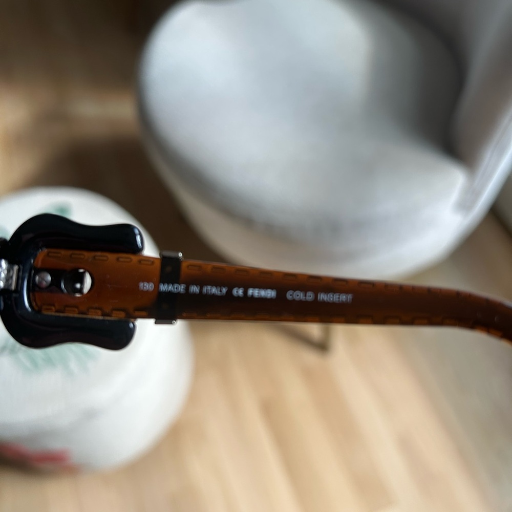 Fendi Dark Brown Vintage Sunglasses with buckle detail - Picture 5 of 7